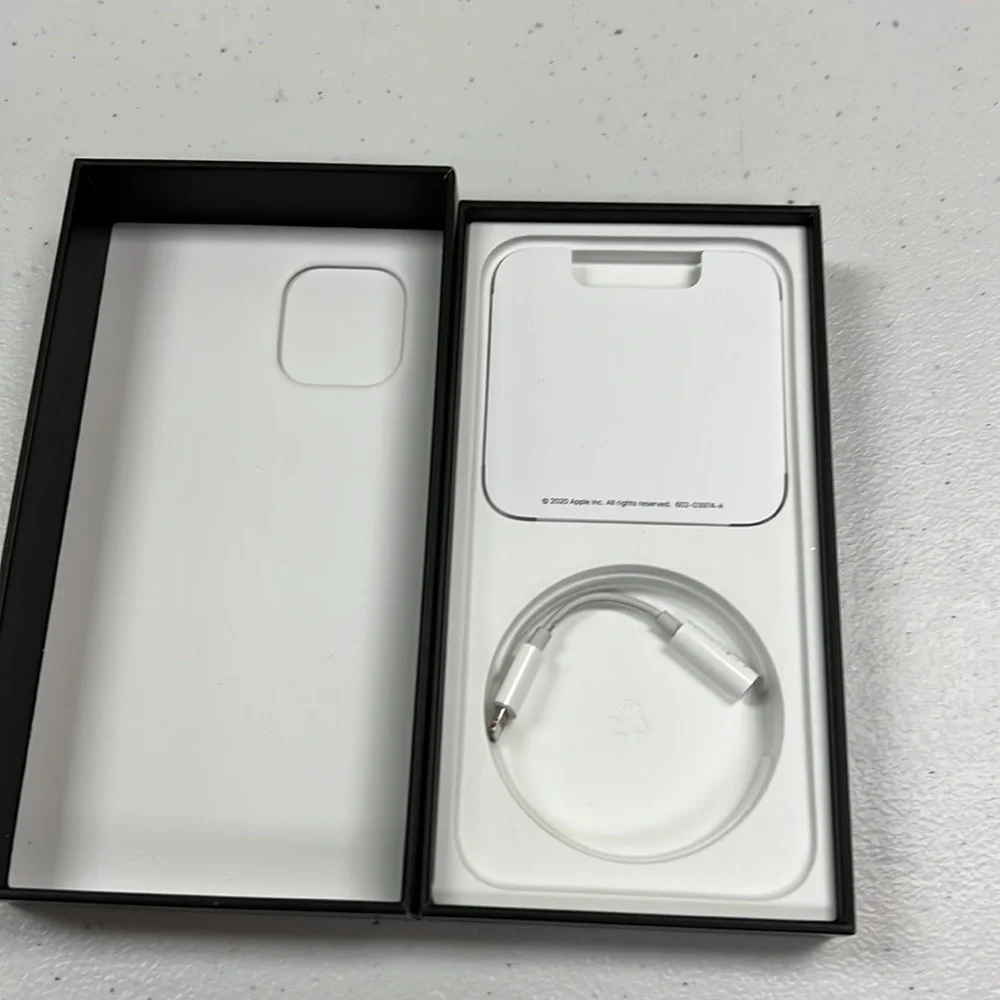 iPhone 12 Pro box